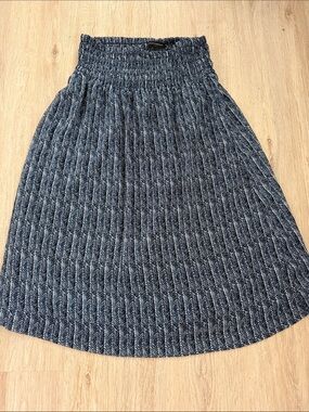 Banana Republic Factory Navy Chevron Smocked Midi Skirt